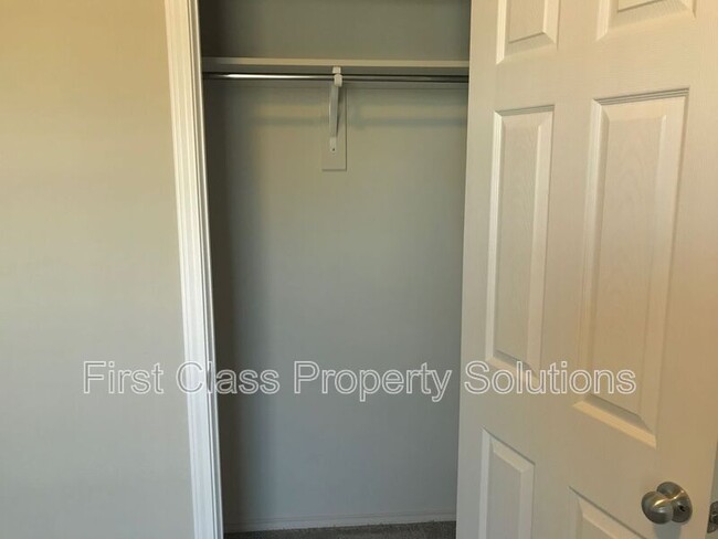 Building Photo - 1716 West Antler Way
