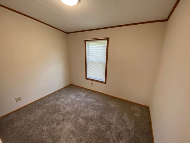 Building Photo - Mobile Home