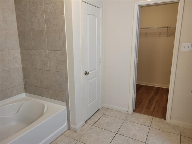 Building Photo - 1200 Lombardy Dr