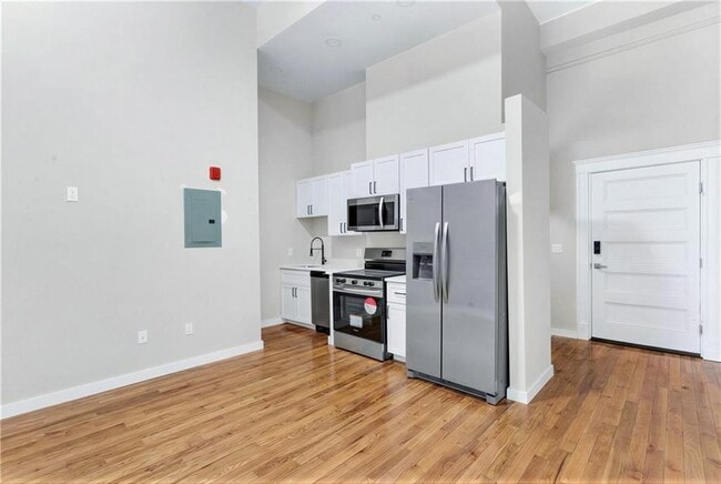 Building Photo - 72 Kendrick Ave