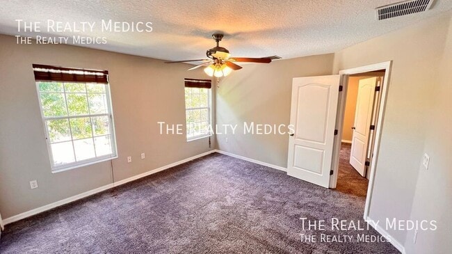 Building Photo - 12811 Moss Park Ridge Dr