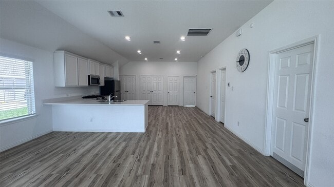 Building Photo - 15746 Harding Bend Dr