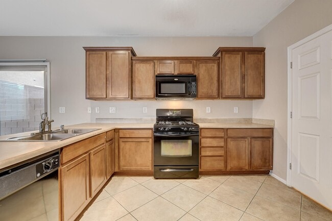 Building Photo - 8964 Salvatore St