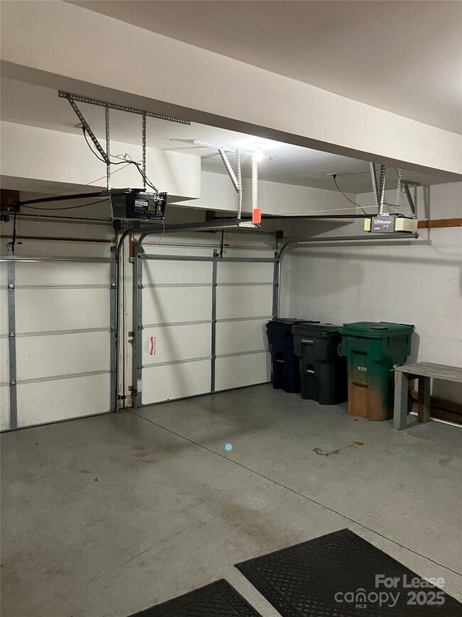 Building Photo - 7525 Montrachet Ln