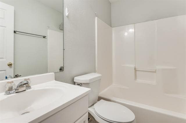 Building Photo - 1909 May St