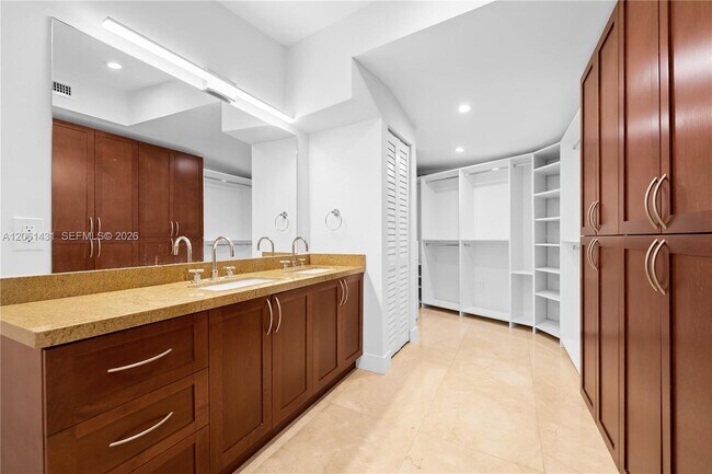 Building Photo - 12200 SW 74th Ct