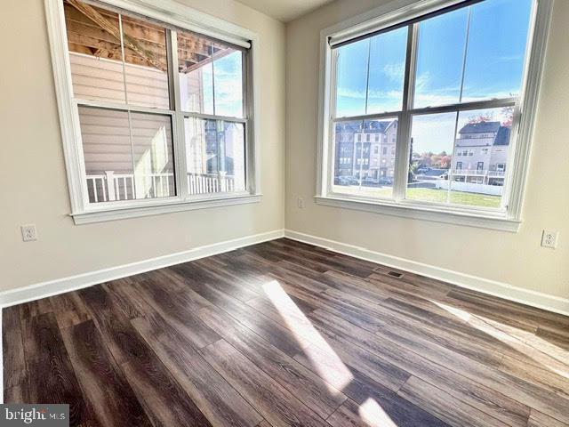 Building Photo - 3822 Rainier Dr