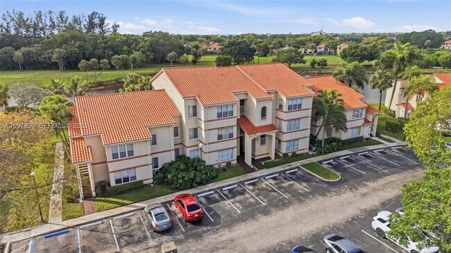 Building Photo - 3310 Pinewalk Dr N