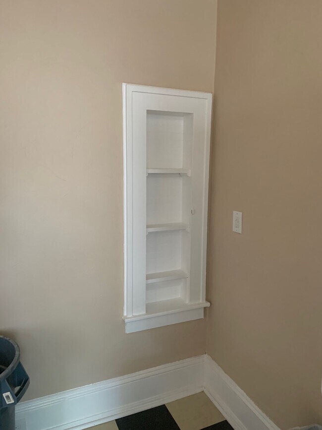 Built-ins Kitchen - 1522 Franklin Rd SW