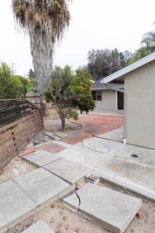 Building Photo - 5222 Countryside Dr
