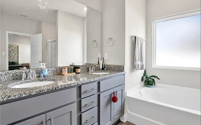 Building Photo - 24253 Alydar Lp