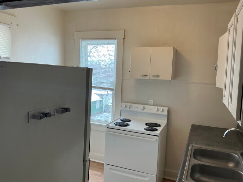 Building Photo - 30 S 13th St