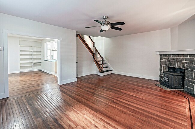 Building Photo - 3 bedroom, 1.5 bath home in The Triangle, Wilmington, DE