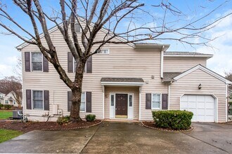 Building Photo - Charlotte -  3 bedroom 2.5 bath Townhome - Davis Lake Community