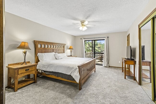 Building Photo - 214 Metz Dr