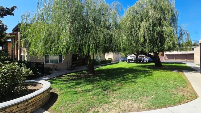 Building Photo - 9374 Pradera Ave