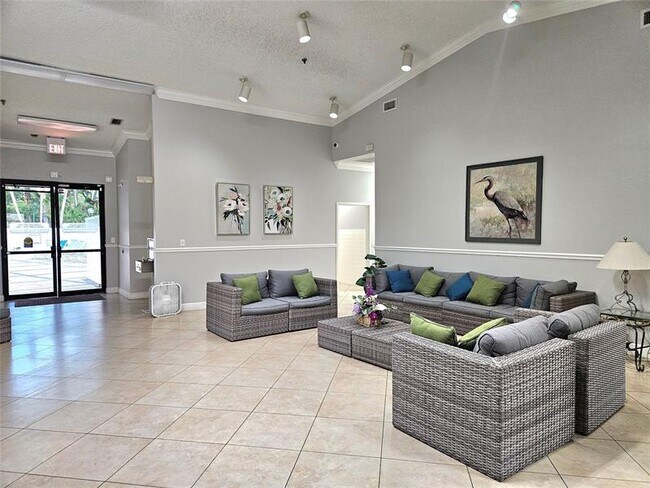 Building Photo - 2232 N Cypress Bend Dr