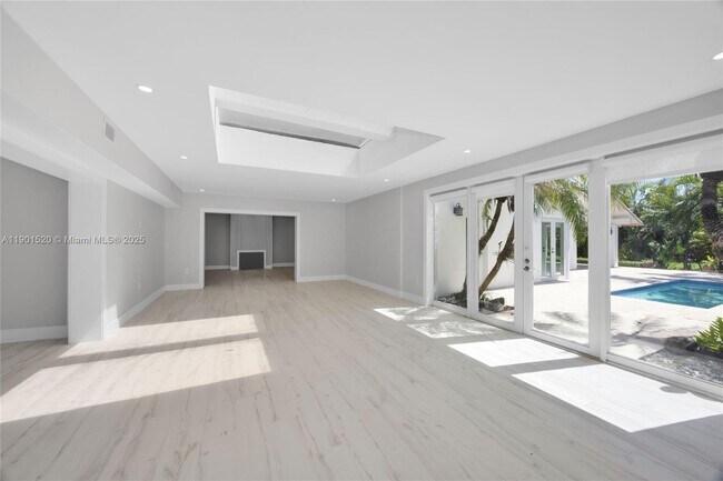 Building Photo - 8303 Old Cutler Rd