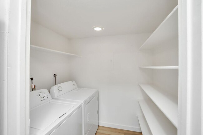 Building Photo - Beautiful Mesa Rental!