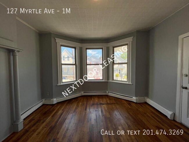 Building Photo - 127 Myrtle Ave