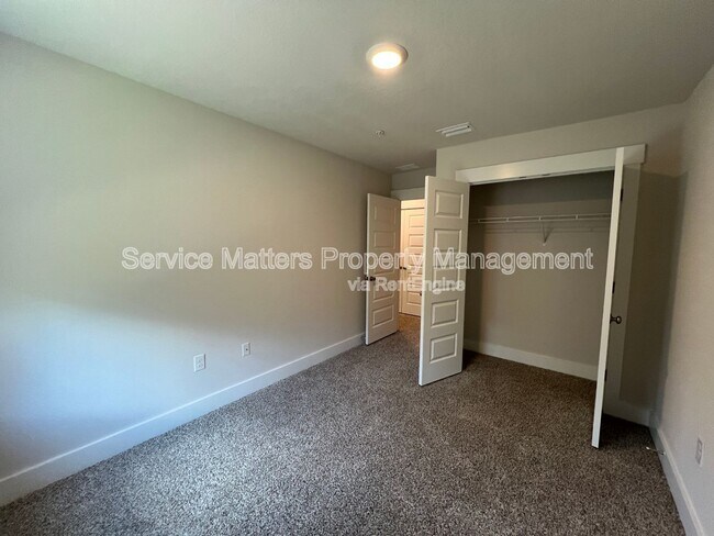 Building Photo - 9427 Nature Creek Blvd