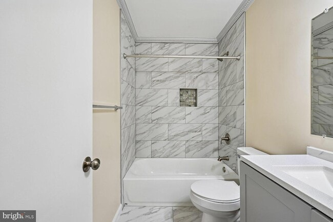 Building Photo - 8805 Bolero Ct