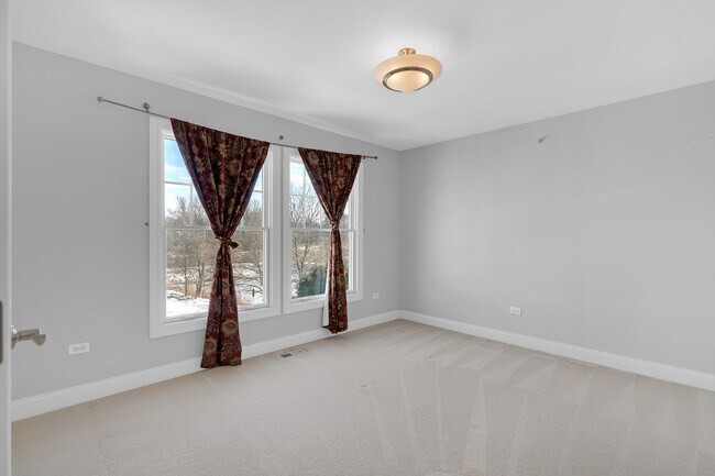 Building Photo - 7242 Greywall Ct