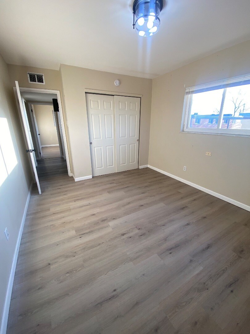 Building Photo - 814C Schirmer