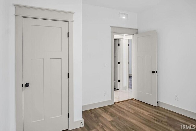 Building Photo - 717 N Grant St