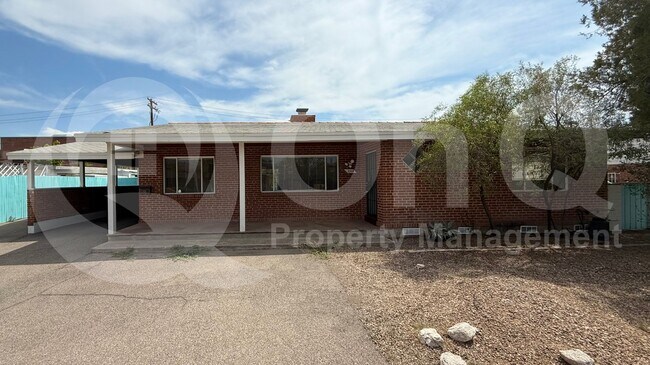 Primary Photo - 2212 E La Mirada St