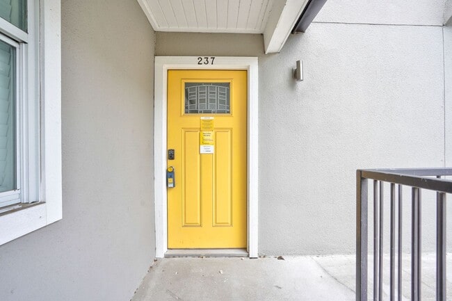 Building Photo - Stylish 2BD/2BA Two-Level Home with Firepl...