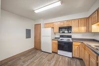 Building Photo - Clover Creek