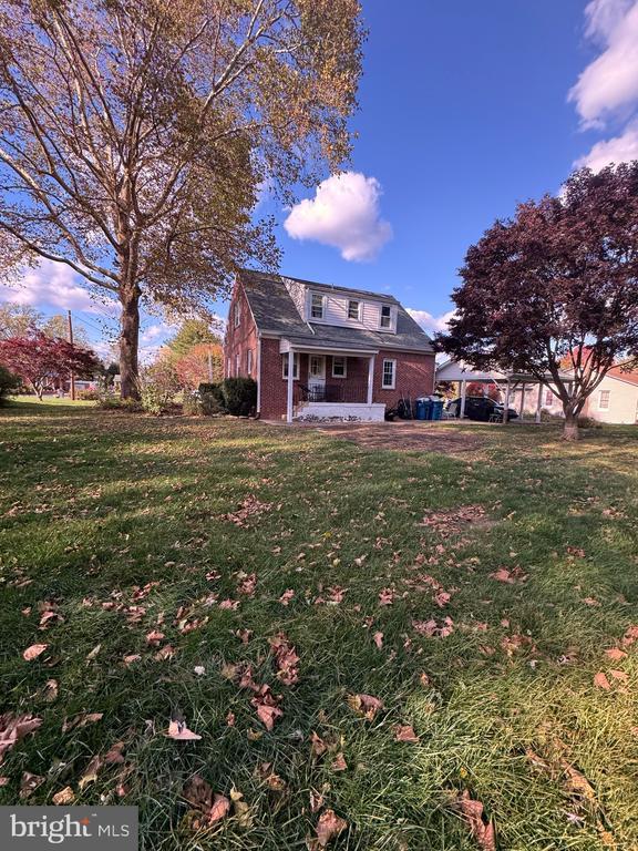 Building Photo - 927 Hamilton St