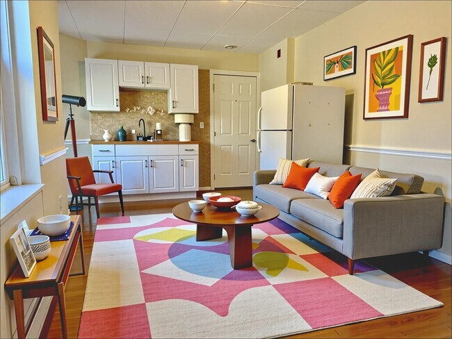 Building Photo - 9 Bowdoin St