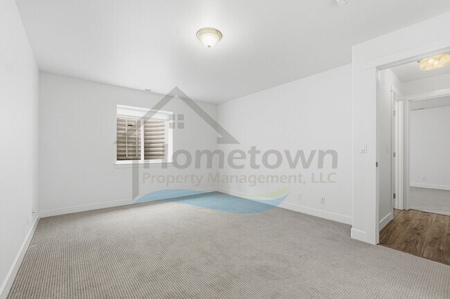 Building Photo - 5163 E Portside Ct