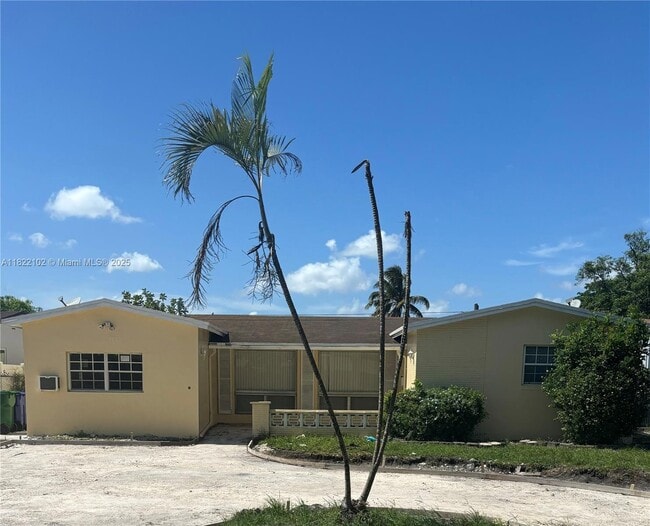 Primary Photo - 7829 Embassy Blvd