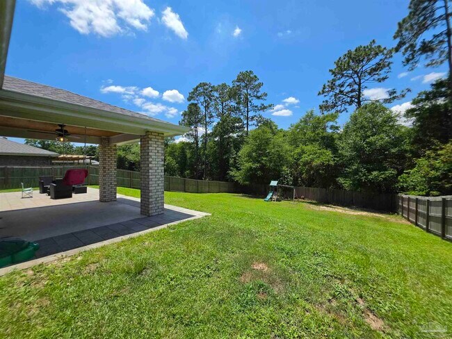 Building Photo - 5565 Riviera Dr