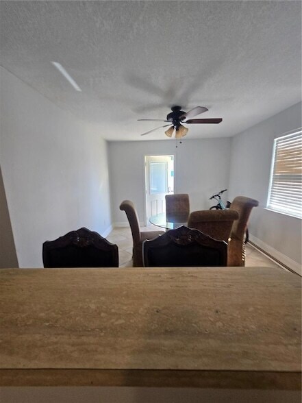 Building Photo - 3918 W Robson St