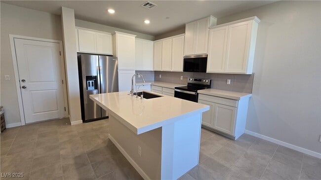 Building Photo - 853 Angwin Ln
