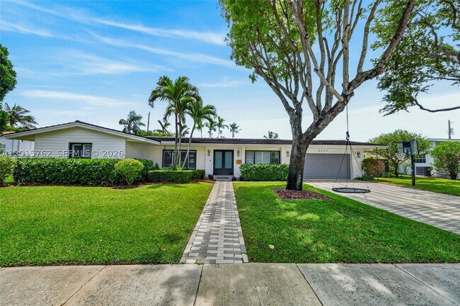 Building Photo - 8820 SW 85th St