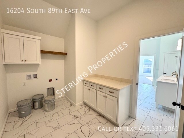 Building Photo - 16204 S 89th E Ave