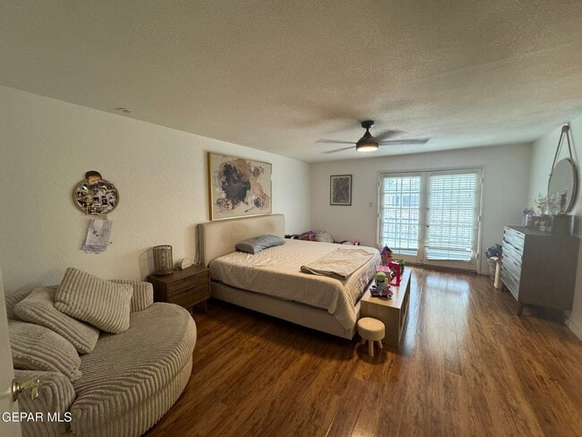 Building Photo - 6417 Pino Real Dr