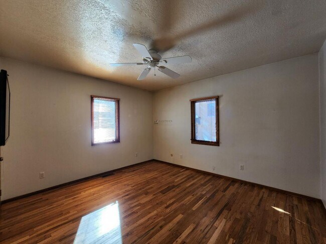 Building Photo - 602 Griffin St