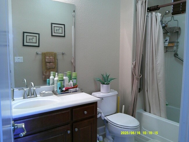 Building Photo - 5002 S Ridgefield Way