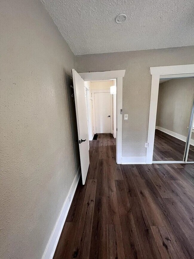 Building Photo - Beautifully Imperfect Character Craftsman Home! Eastside Olympia Home