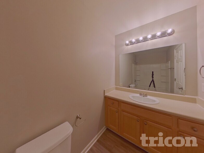 Building Photo - 5322 Peachwood Dr