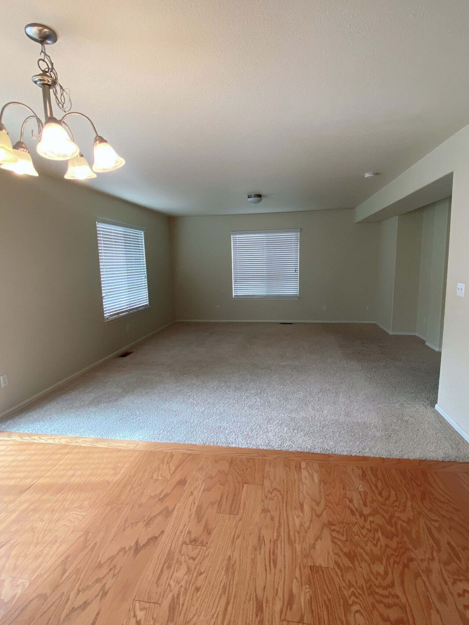 Building Photo - 2464 Sierra Springs Dr