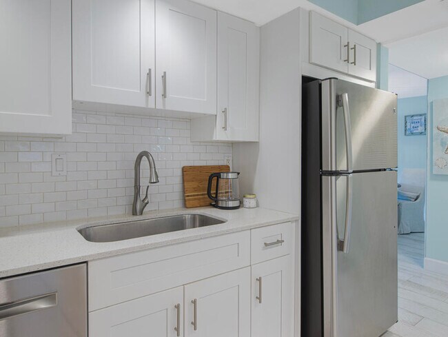 Building Photo - 5560 Tamberlane Cir
