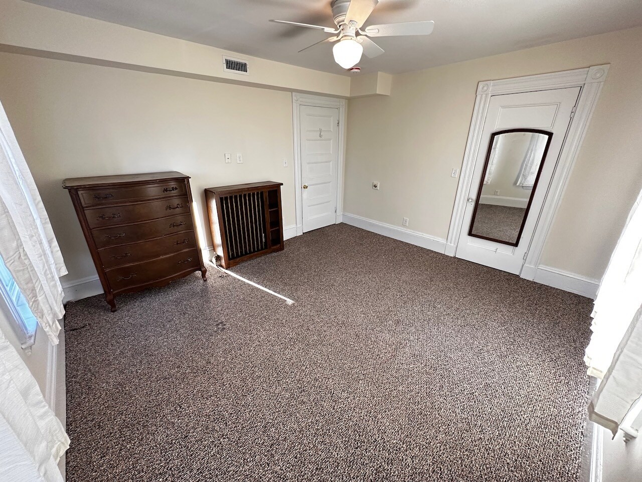 Building Photo - 53 Hopedale
