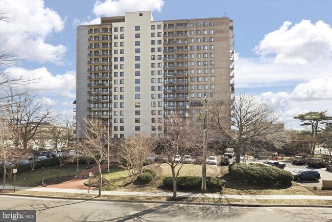 Building Photo - 801 N Pitt St